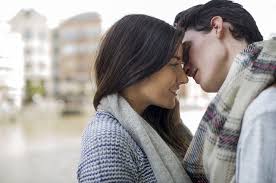 Manfaat Berciuman yang Mungkin Tak Kamu Sadari