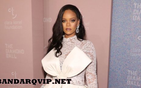 Demi Album Baru Rihanna Sewa Pulau Pribadi