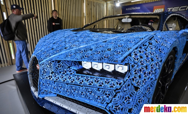 Wujud Supercar Bugatti Chiron Terbuat dari Lego
