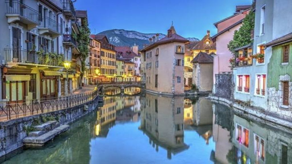 10 Kota dengan Kanal Tercantik di Dunia