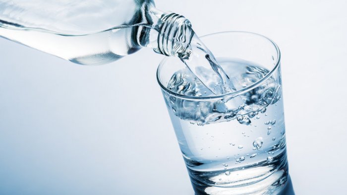Hiponatremia, Bahaya Minum Air Putih Terlalu Banyak 