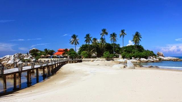 7 Pantai Cantik Yang Eksotis di Bangka Belitung