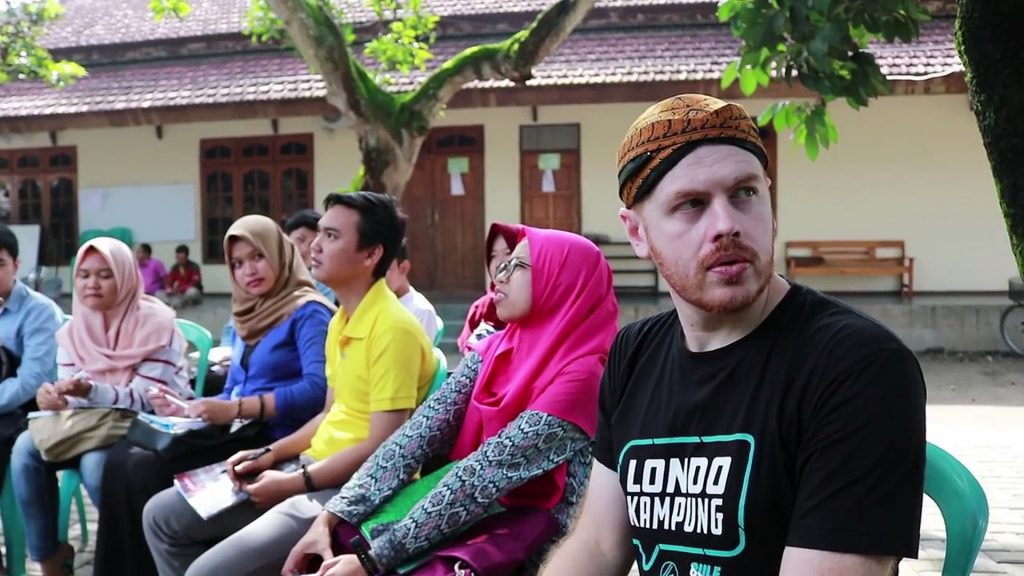 Asal-Usul Kata Bule Di Indonesia