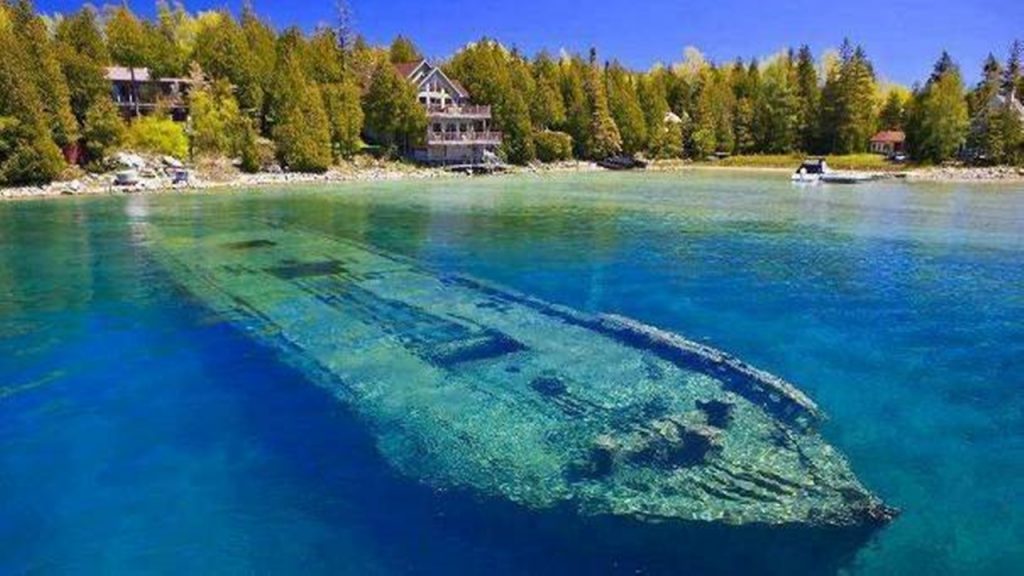 7 Danau Terbesar di Dunia dan Paling Indah