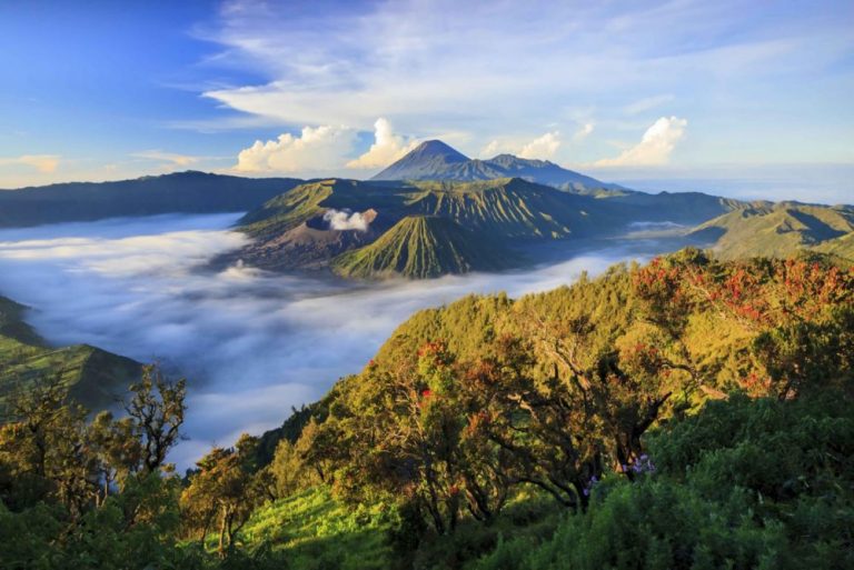 5 Destinasi Wisata Alam di Indonesia Untuk Liburan Setelah Virus Covid-19 Berakhir