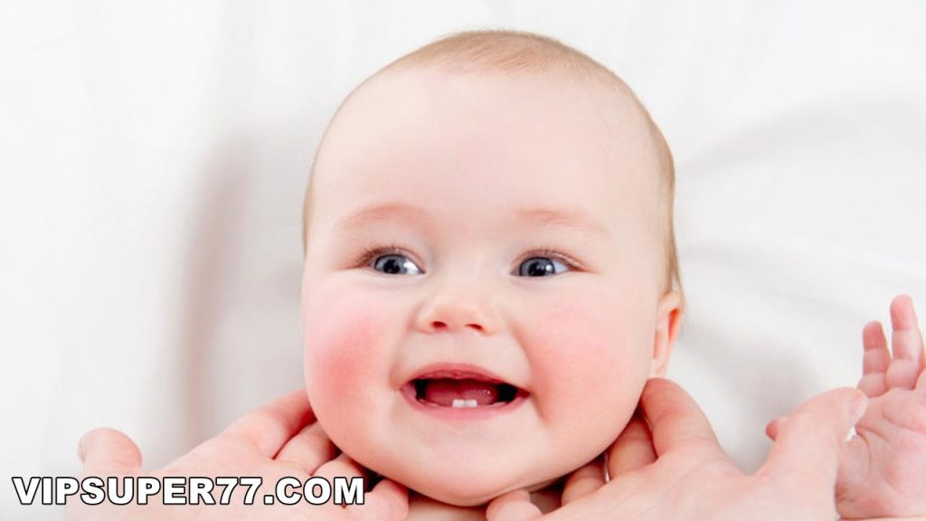 Manfaat Memijat Bayi dan Cara Melakukannya yang Benar