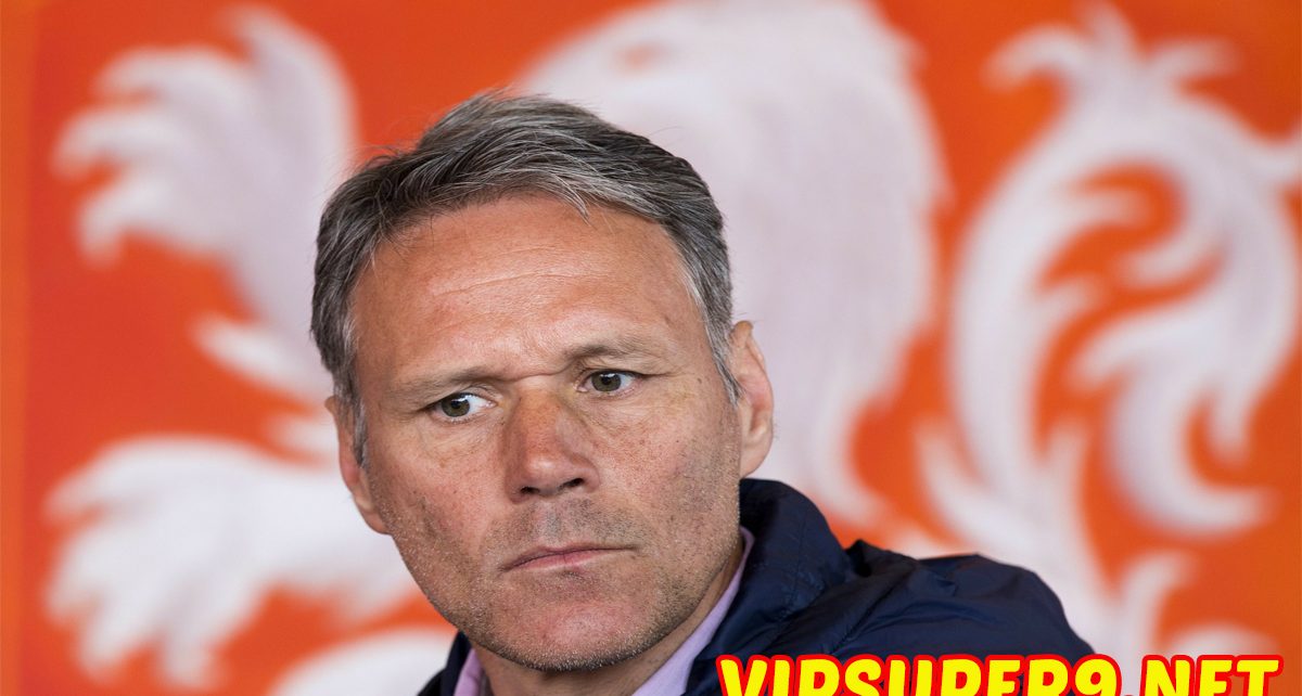 Van Basten Usulkan Aturan Offside Dihapus