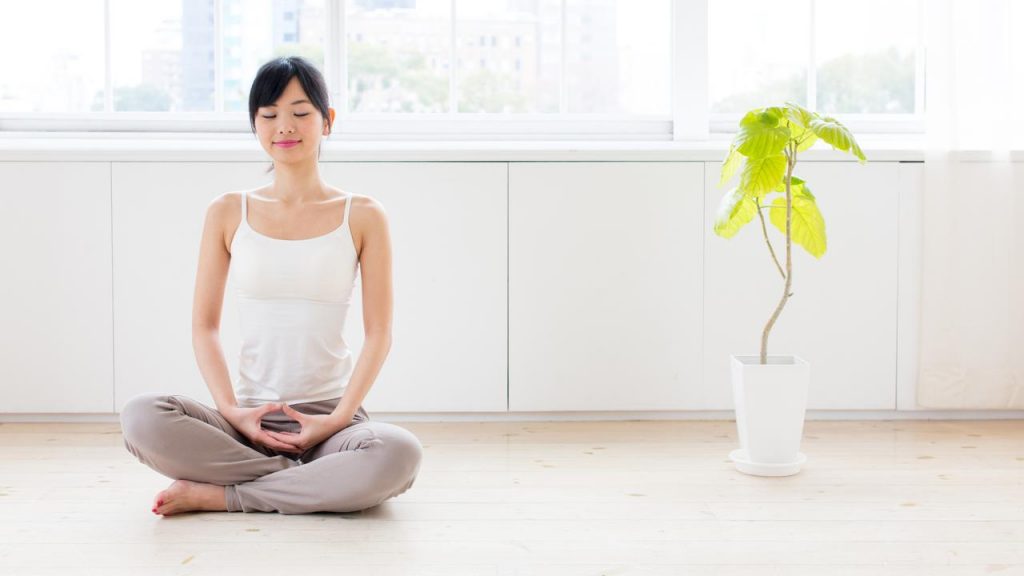 Manfaat Berlatih Mindfulness untuk Kesehatan Mental dan Fisik
