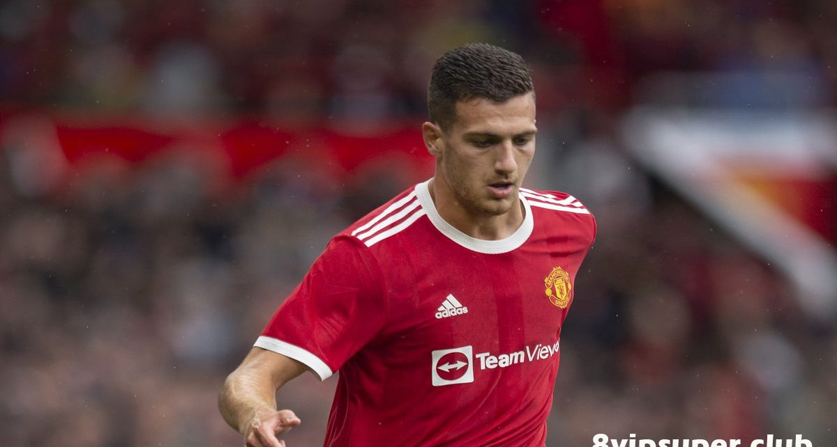 MU Siap Lepas Diogo Dalot ke AS Roma, Asal…