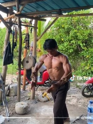 Gym Kearifan Lokal Alat Seadanya