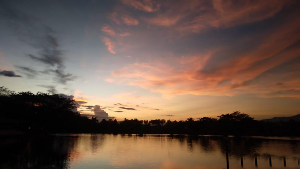 Sunset di Danau Perintis Bone Bolango Gorontalo