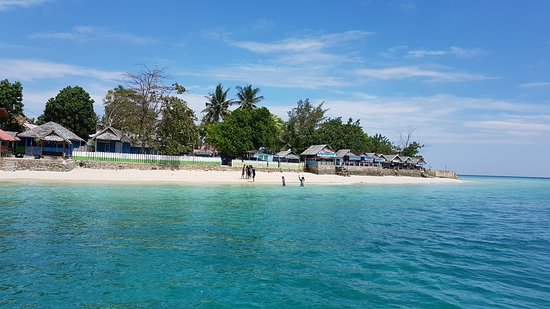 Pantai Tanjung Karang Sulawesi Tengah