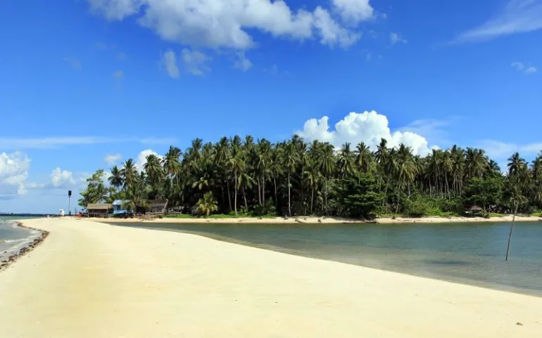 Rekomendasi Wisata Pantai di Pontianak 