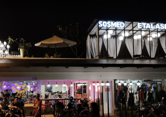 Rekomendasi Tempat Nongkrong Hits di Kota Medan