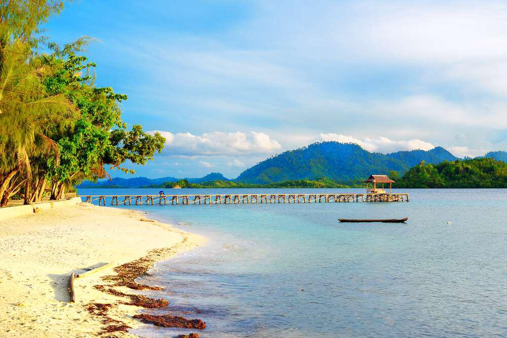 Surga Teluk atau Pantai Tomini di Sulawesi Tengah